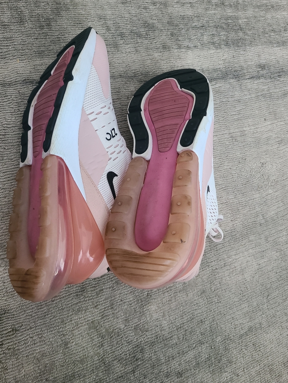 Nike Air Max 270 Sneakers - Picture 3 of 4